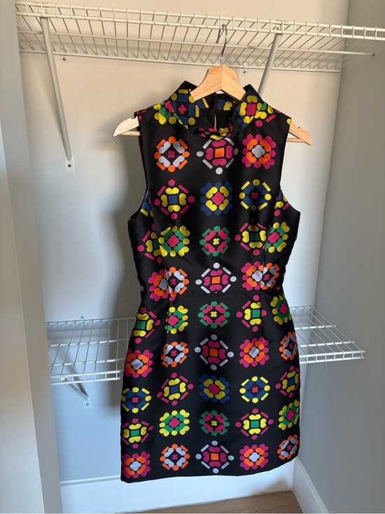 Milly Dresses & Skirts - Milly Black Sleeveless Mini Dress with Geometric Print